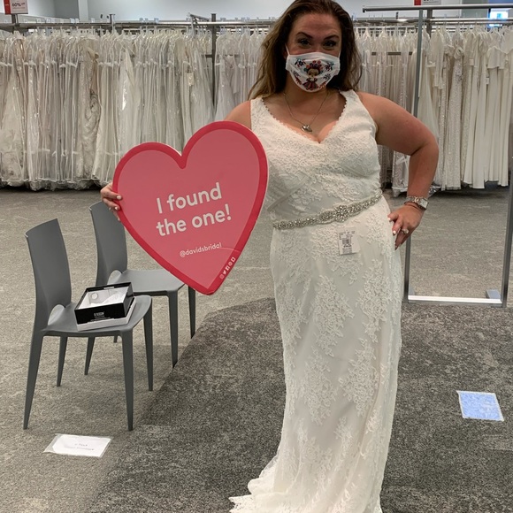 David’s Bridal Wedding Gown - Picture 5 of 5